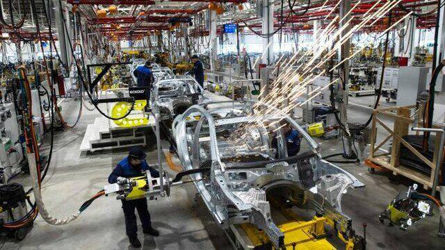 Domestic Automakers' Production is Declining
