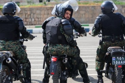 Kayhan Newspaper: Riot Police Could Have Easily Responded Appropriately If They Wanted