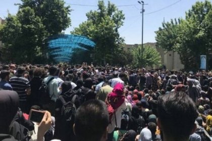 Hamshahri Newspaper Insults Students, Claiming They Dance for Mixed-Gender Bathrooms