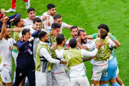 Saudi Newspaper Analysis on the Decisive Clash Between Iran and the USA