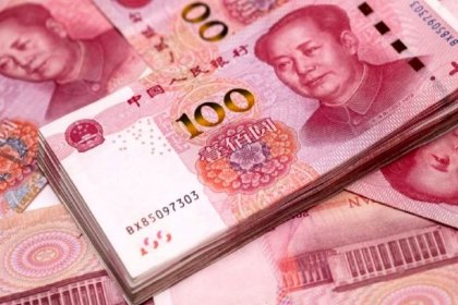 Chinese Yuan Falls Amid Recent Unrest