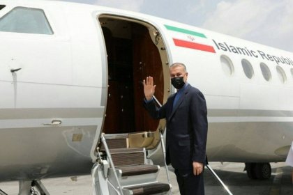 Iranian Foreign Minister Travels to Oman with a Message Regarding Nuclear Negotiations