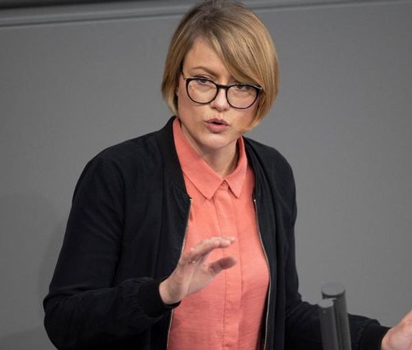 German Parliament Representative Calls for an End to Executions in Iran by Accepting Political Asylum for Mohammad Ghaebi