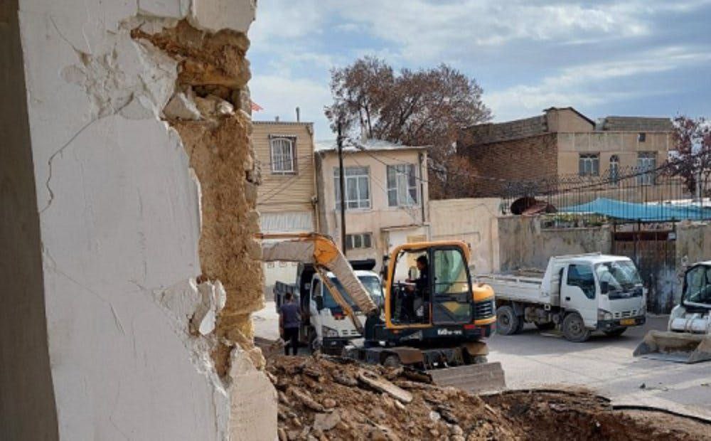Destruction of 2500 historical artifacts in Shiraz due to Shah Cheragh development