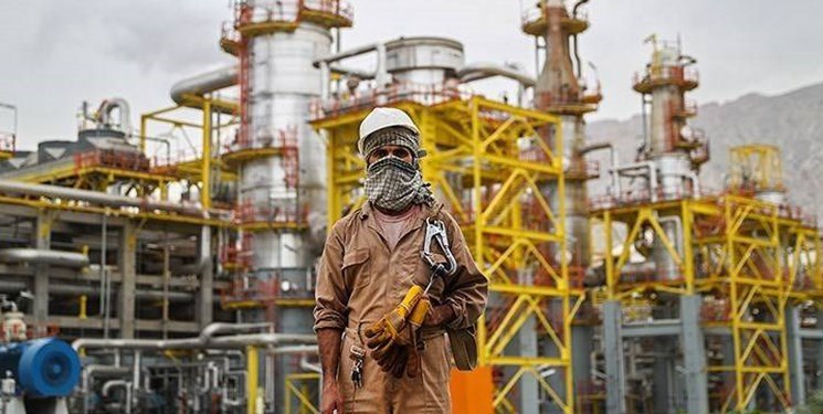 Prevention of Workers' Gathering in Asaluyeh by Security Forces
