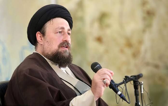 Ayatollah Seyyed Hassan Khomeini should govern with whatever opinion the majority wants