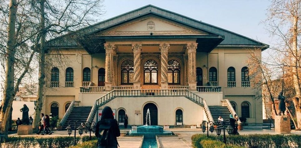 The Deputy of the Cinematic Sales Organization of the Cinema Museum is not in good health in Ferdows Garden