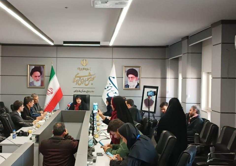 Session to investigate the cause of Peyman's death without the presence of relevant officials
