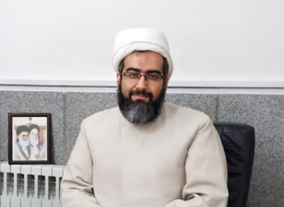 اجرای استندآپکمدی توسط روحانیون تنزل روحانیت است