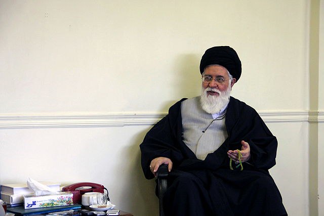 عقبنشینی علمالهدی از راهکارش برای مسئله حجاب