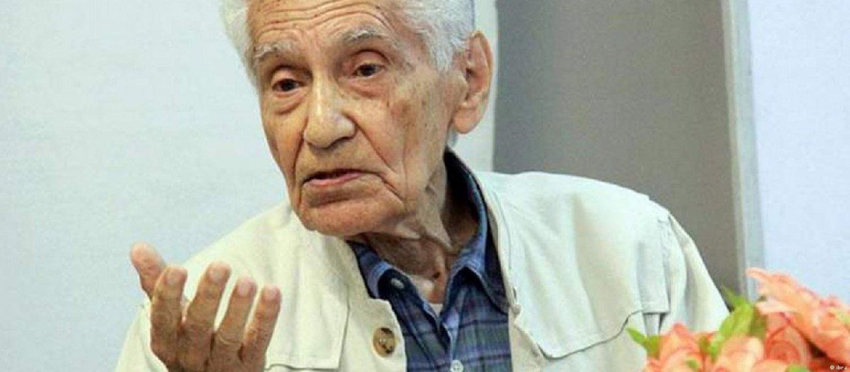 احمد سمیعی گیلانی در ۱۰۲ سالگی درگذشت