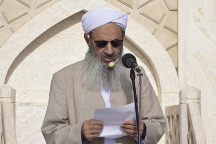 مولوی عبدالحمید يشير إلى الجمعة الدامية: عائلات القتلى لا يرضون بالدية والمال