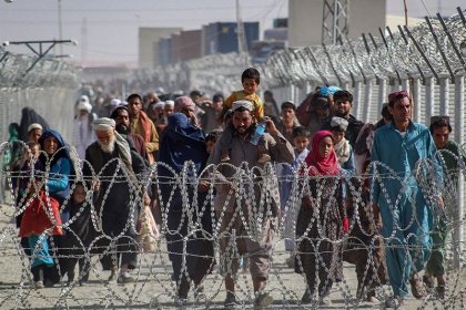 أكثر من 100 ألف مهاجر أفغاني فروا من باكستان خلال 30 يوماً