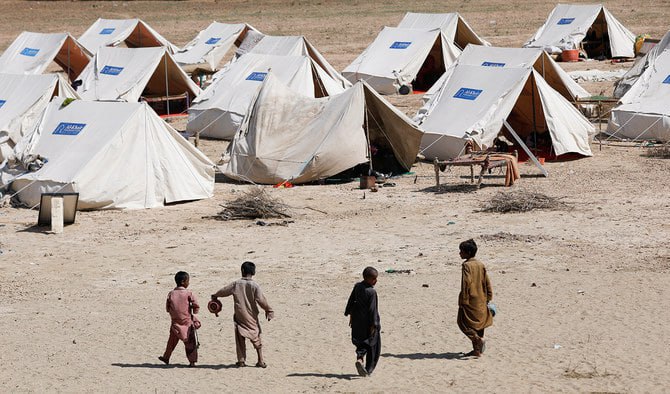 معاون نخستوزیر طالبان: دستور ایجاد دو کمپ موقت در گذرگاه تورخم را دادیم