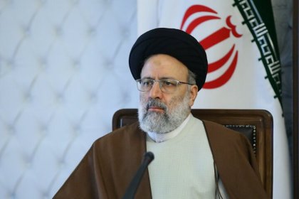 جريدة همميهن: السيد رئيسي، أوقفوا قطار التقدم الوهمي