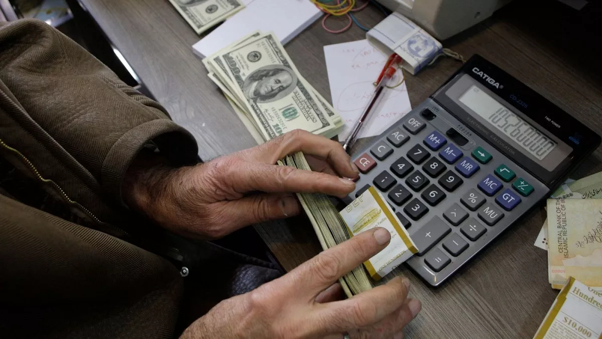 The US dollar reaches its highest level in the past 262 days