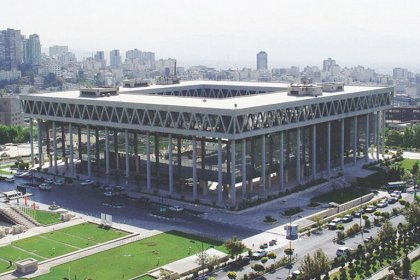 الإذاعة والتلفزيون في الرد على الانتقادات يجب أن يخصص لها ميزانية أكبر