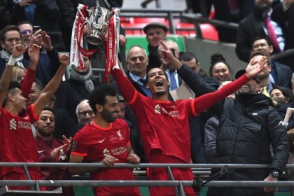 فوز ليفربول بكأس الدوري الإنجليزي