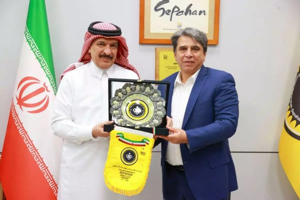 Saudi Ambassador Visits Naghsh-e Jahan Stadium