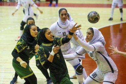 فريق سنگ آهن بافق يتوج ببطولة الدوري الممتاز لكرة اليد للسيدات