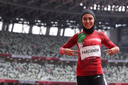 فرزانه فصیحی تحطيم الرقم القياسي والفوز بالذهب