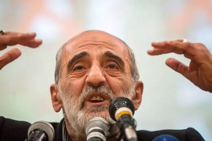 حسین شریعتمداری: عدم مشارکت در انتخابات، همراهی با دشمن است