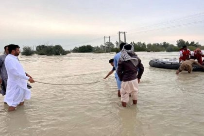 نماینده چابهار: دولت، کمک رسانی را از عزیزان سوخت کش یاد بگیرد
