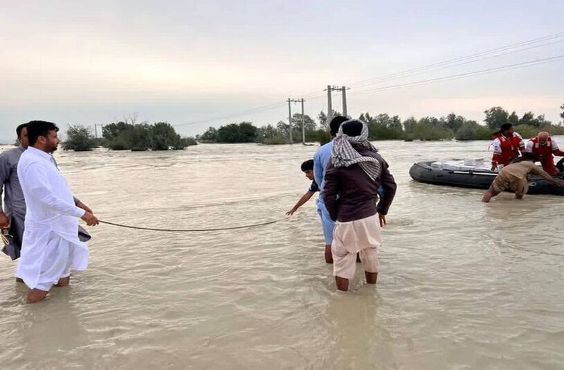 نماینده چابهار: دولت، کمک رسانی را از عزیزان سوخت کش یاد بگیرد