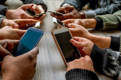 نتيجة استطلاع وكالة الأنباء الإيرانية: الناس يثقون بالفضاء الإلكتروني أكثر من صدا و سيما