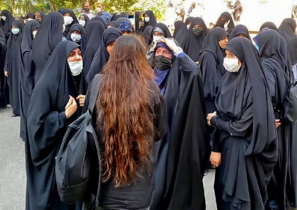 طحان نظیف: لایحه عفاف و حجاب هنوز به تأیید شورای نگهبان نرسیده است
