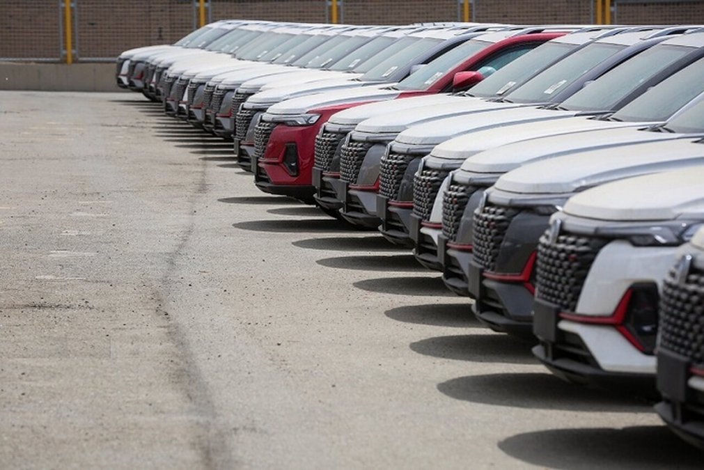 The promise of 200,000 imported cars reduced to 10,000