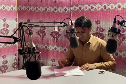 طالبان سه خبرنگار را به اتهام پخش موسیقی و تماس تلفنی با زنان در خوست بازداشت کرد