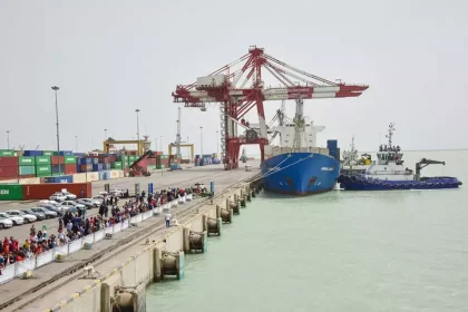 Abu Talib Gerailo, an employee of Imam Khomeini Port Complex, fled abroad after embezzlement