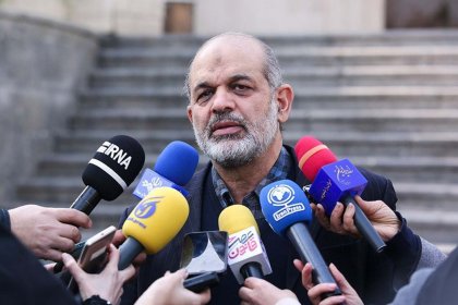 Claim of the Interior Minister: Identification issued for foreigners, not birth certificate