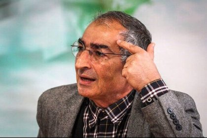 زیباکلام: هیچ زمینهای را نمیتوانیم پیدا کنیم که بگوییم دولت رئیسی در آن عملکرد نسبتاً خوبی داشته