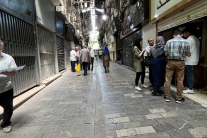 A number of goldsmiths in Tehran Bazaar went on strike