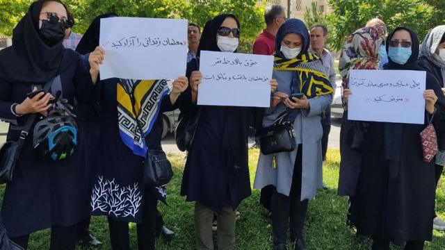 Arrest of 4 Teacher Union Activists in Nowshahr and Tehran by Security Forces