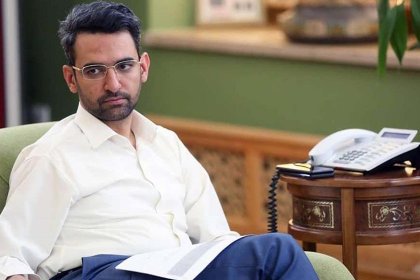 محمدجواد آذری جهرمی: صناعة السيارات في إيران بقيت على قيد الحياة بفضل الاحتكار وحظر الاستيراد