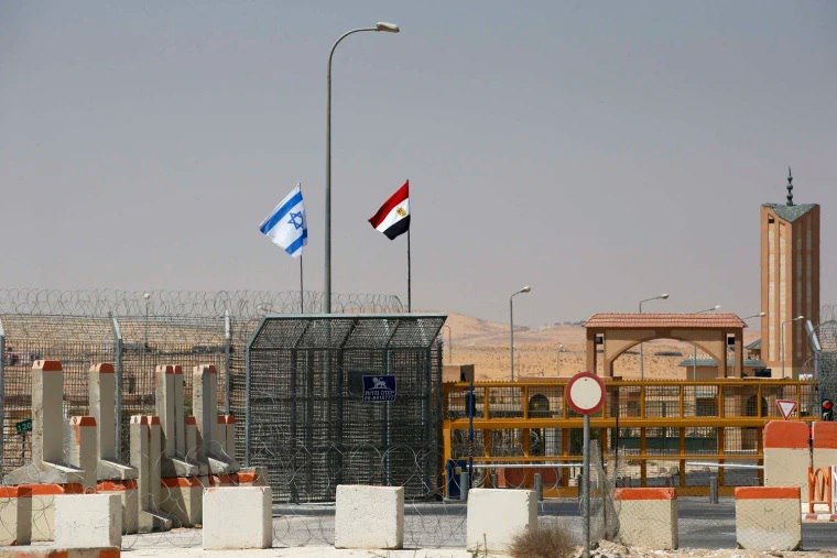 شبکه ۱۳ تلویزیون اسرائیل: سربازان مصری به سمت نظامیان اسرائیل شلیک کردند
