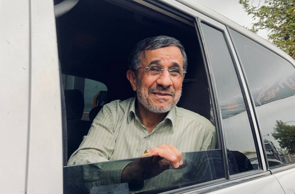 کنایه سنگین اطلاعات به محمود احمدینژاد: قرار نیست روز از نو، روزی از نو شود