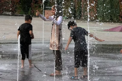 Severe Heat Wave in Iran: Temperature in 9 Cities Exceeds 50 Degrees