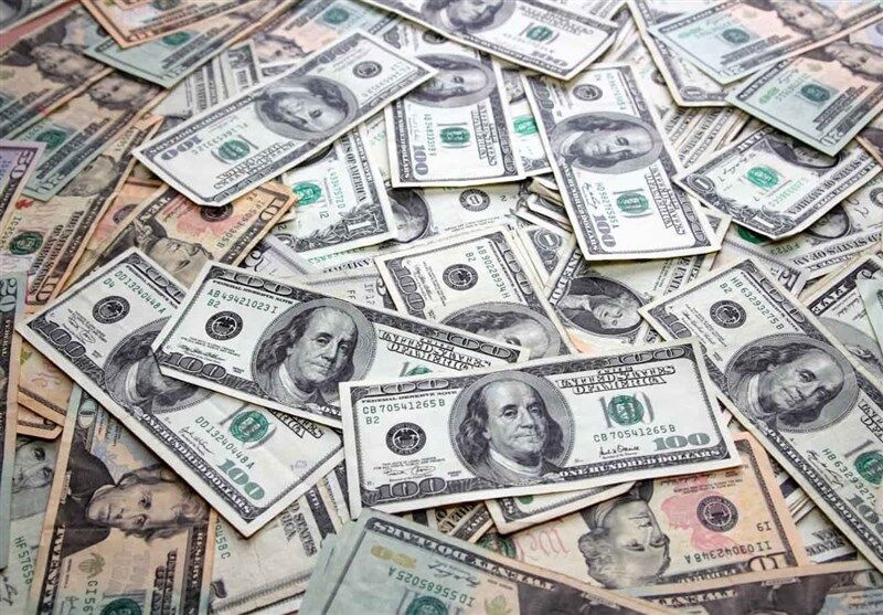 The price of the dollar in Iran's free market rose to 61,000 tomans