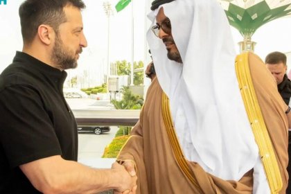 خبرگزاری فرانسه: ولودیمیر زلنسکی در سفری از پیش اعلام نشده وارد عربستان شد