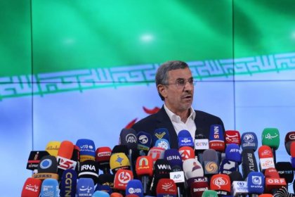 Mahmoud Ahmadinejad يرى مستقبل البلاد جيداً ورائعاً