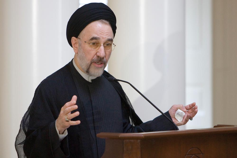 بیانیه محمد خاتمی: اگر پیشنهاد جبهه اصلاحات محقق شود در انتخابات شرکت میکنم