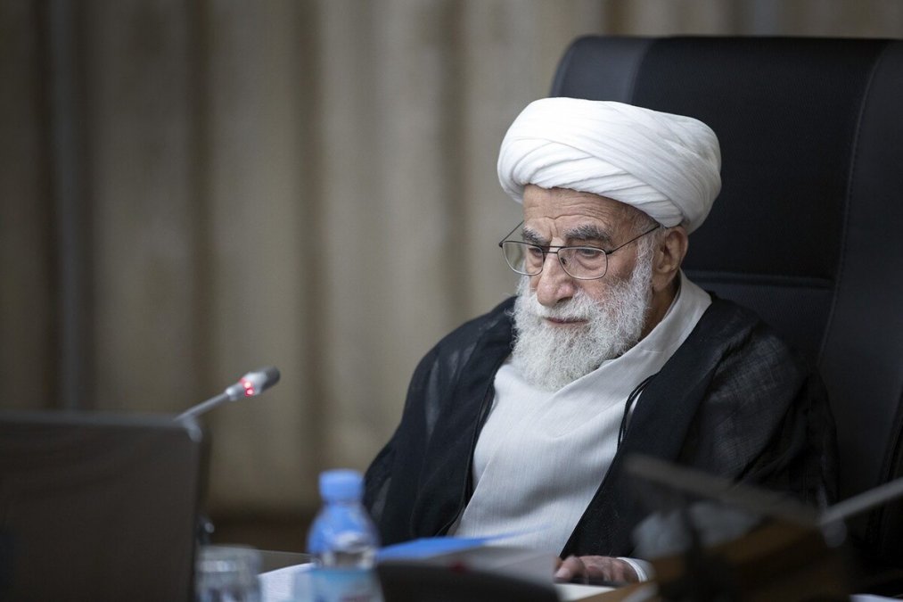 Jannati, the Secretary of the Guardian Council, dare not pressure us for qualification approval