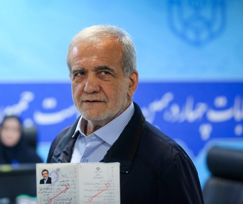 Masoud Pezeshkian: Don't Wait for the Formation of the Headquarters, Bring People to the Polls