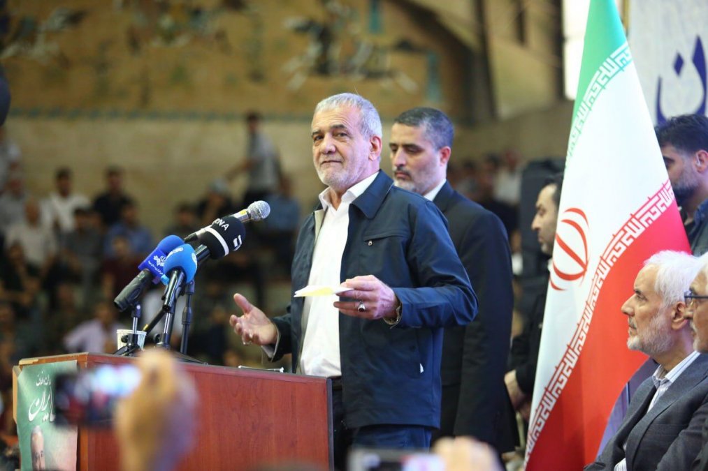 پزشکیان در اصفهان: رای بدهید تا نگاه ظریف و ظریفها حاکم شود