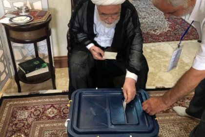 Mehdi Karroubi cast his vote