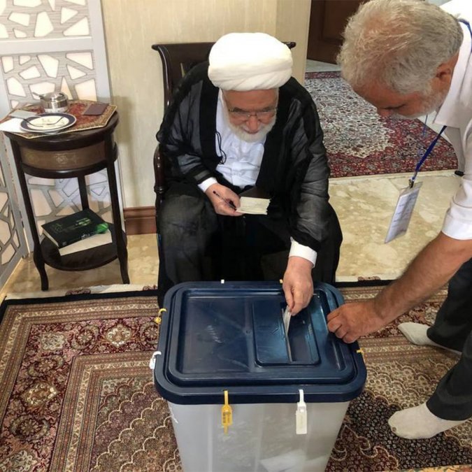 Mehdi Karroubi cast his vote